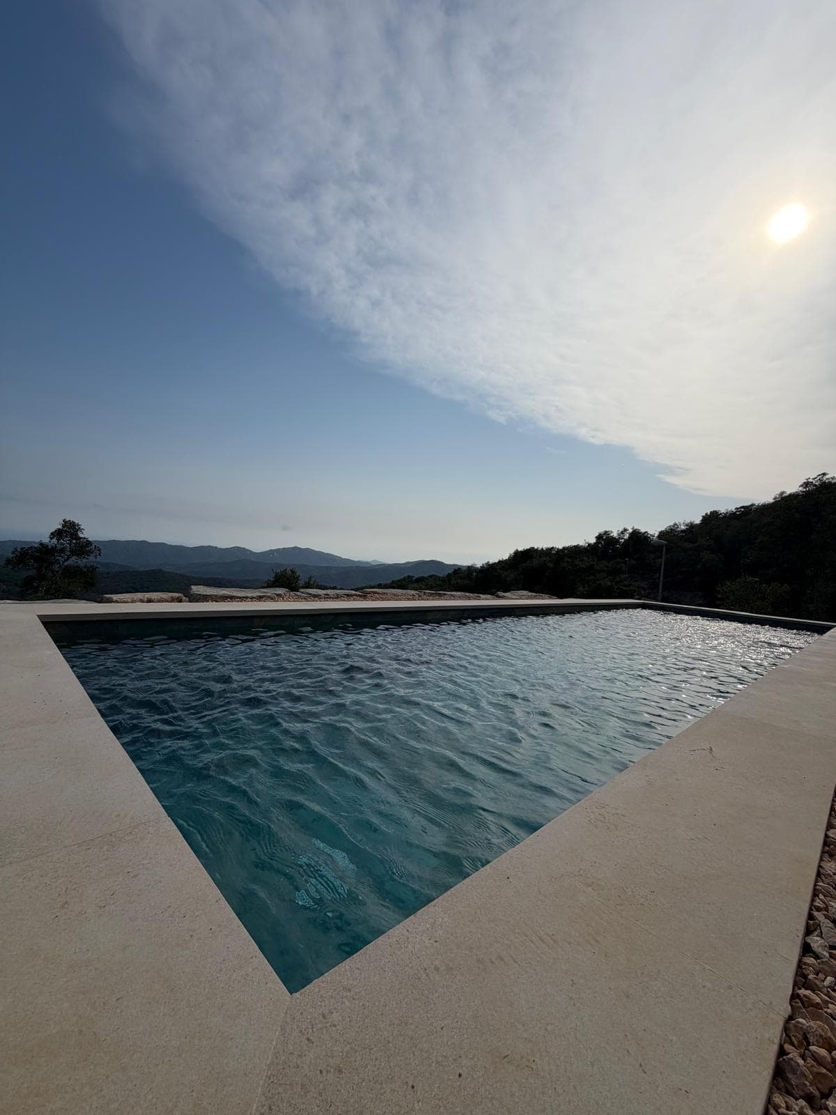 Infinity Pool — detalle 2